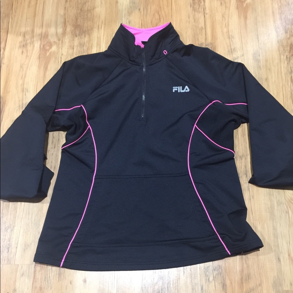 Women’s Fila workout top